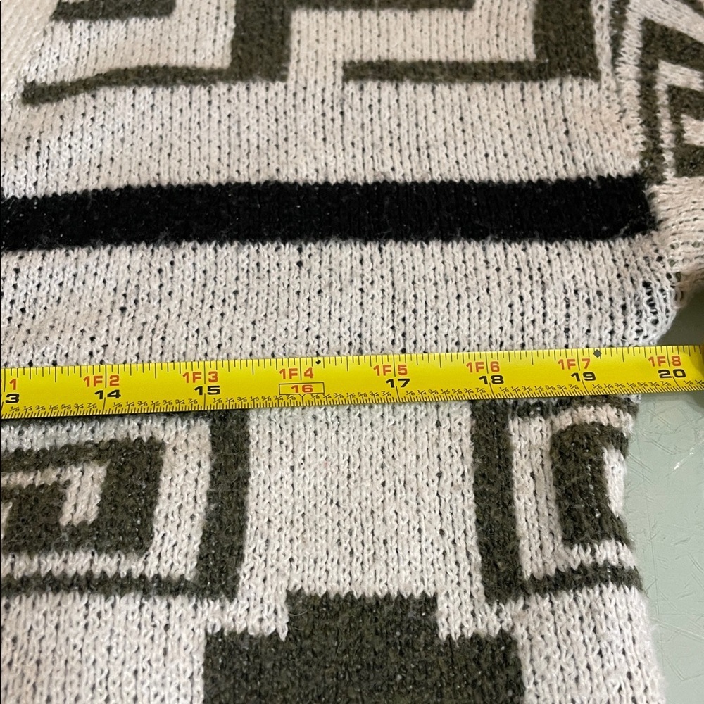 Hazel Moon Geometric Patterned Sweater in Black and Green - Picture 6 of 11